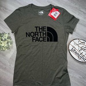 North Face Women’s tee NWT